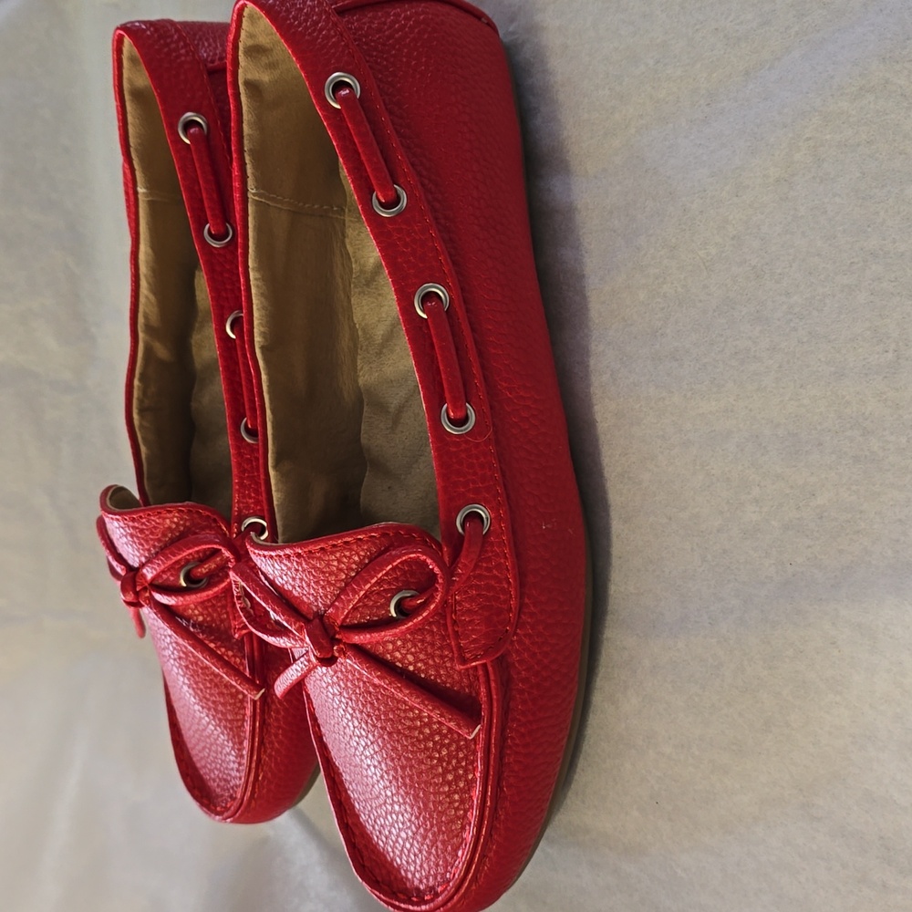 New Cushion Walk by Avon Red Moccasins size 6W. Super Comfy, Super Cute! - Picture 4 of 8